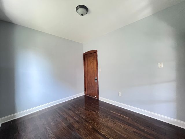 821 N Waller Avenue 1, Chicago, IL 60651