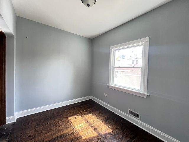 821 N Waller Avenue 1, Chicago, IL 60651