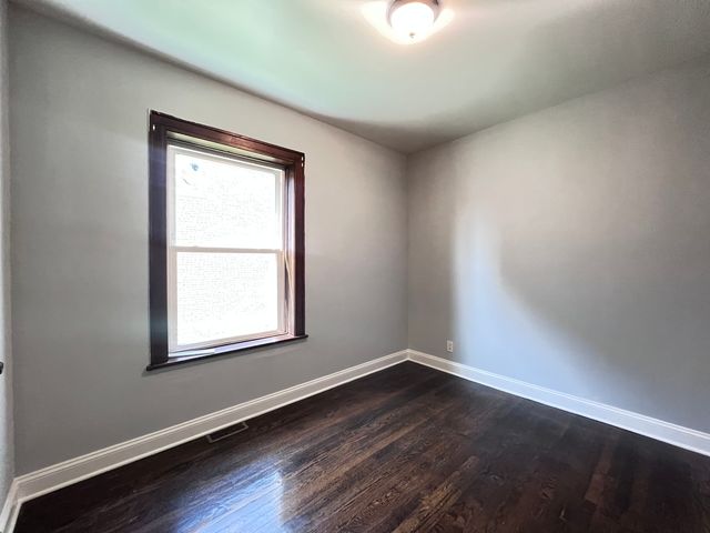 821 N Waller Avenue 1, Chicago, IL 60651