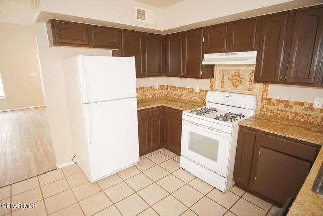 5917 CHIPPENDALE Avenue, El Paso, TX 79934