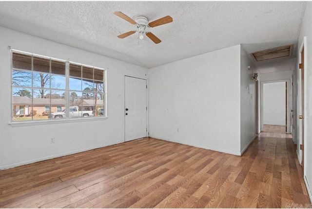 37 Allyson Circle, Little Rock, AR 72209