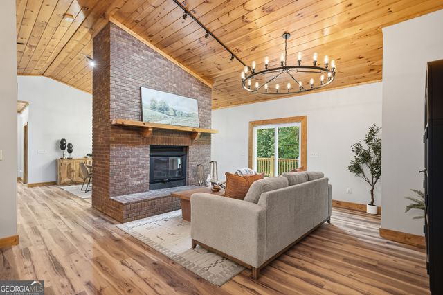 673 Harold Pritchett Road, Ellijay, GA 30540