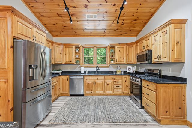 673 Harold Pritchett Road, Ellijay, GA 30540