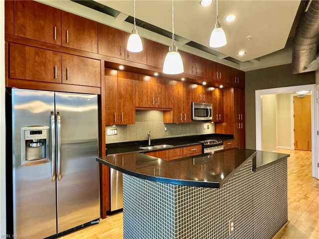 415 Saint Pauls Blvd Unit 406, Norfolk, VA 23510