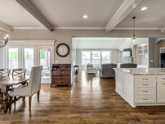 120 E 128th Place S, Jenks, OK 74037