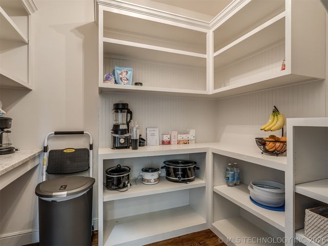 120 E 128th Place S, Jenks, OK 74037