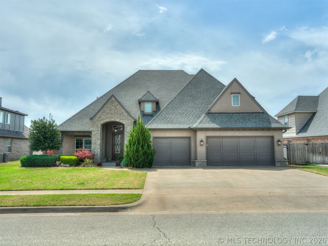 120 E 128th Place S, Jenks, OK 74037