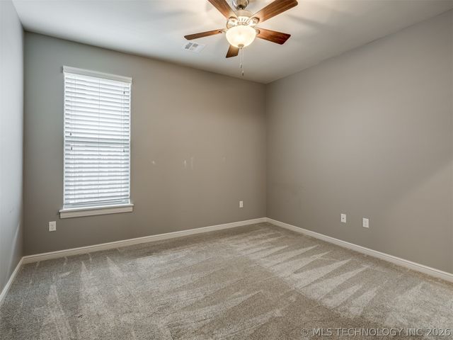 120 E 128th Place S, Jenks, OK 74037