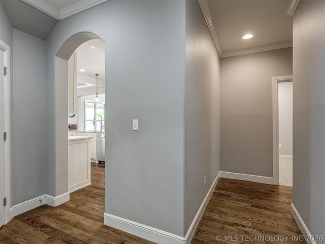 120 E 128th Place S, Jenks, OK 74037