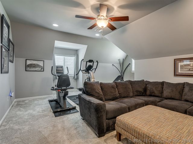 120 E 128th Place S, Jenks, OK 74037