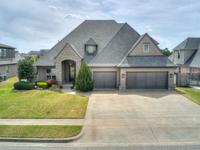 120 E 128th Place S, Jenks, OK 74037