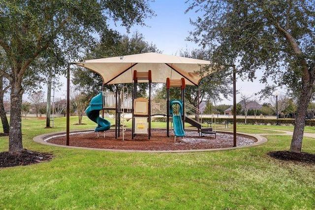 102 Water Bluff Lane, Richmond, TX 77406