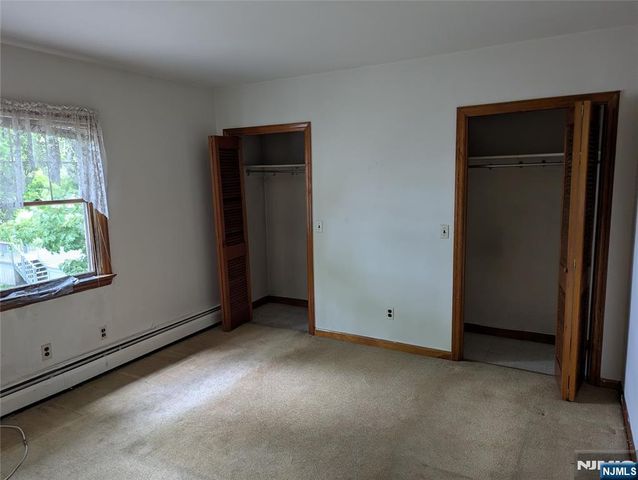 84 Oakdene Avenue, Cliffside Park, NJ 07010