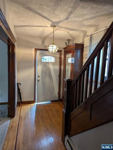 84 Oakdene Avenue, Cliffside Park, NJ 07010
