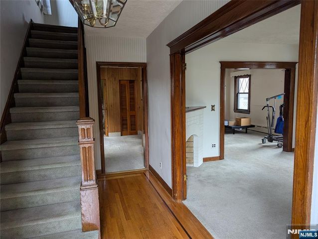 84 Oakdene Avenue, Cliffside Park, NJ 07010