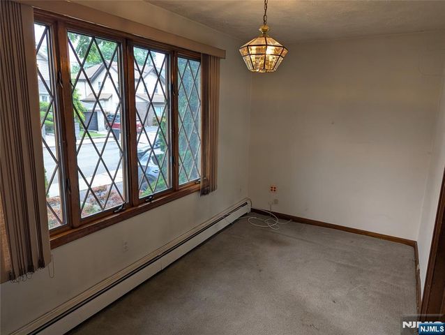 84 Oakdene Avenue, Cliffside Park, NJ 07010