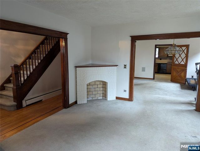 84 Oakdene Avenue, Cliffside Park, NJ 07010