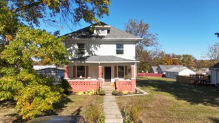 319 UNION AVE, Moberly, MO 65270