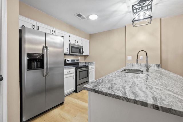 6630 MORNINGSGATE CV, Bartlett, TN 38135