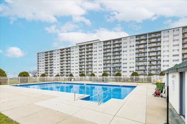 200 Cove Way 909, Quincy, MA 02169