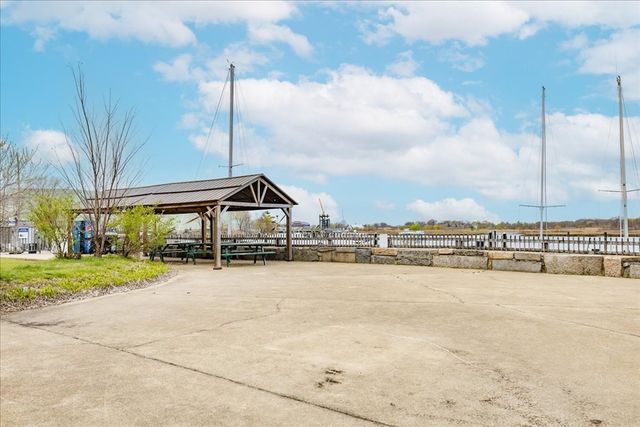 200 Cove Way 909, Quincy, MA 02169