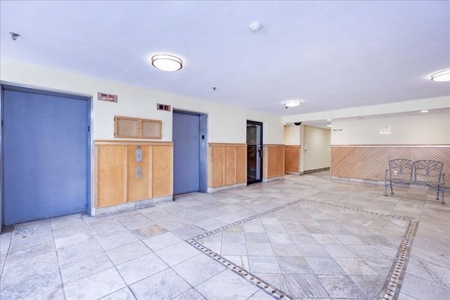 200 Cove Way 909, Quincy, MA 02169