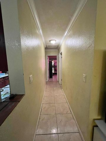 4730 NE 2nd Avenue NE, Deerfield Beach, FL 33064