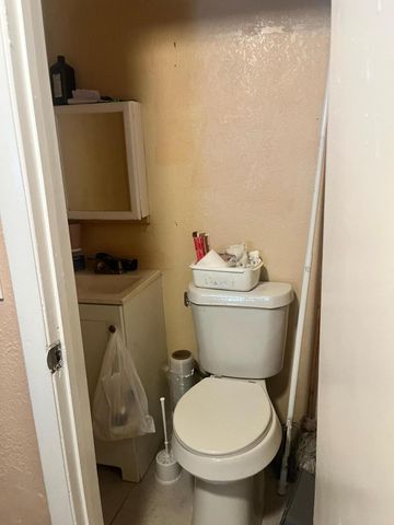 4730 NE 2nd Avenue NE, Deerfield Beach, FL 33064