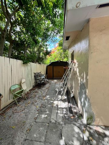 4730 NE 2nd Avenue NE, Deerfield Beach, FL 33064
