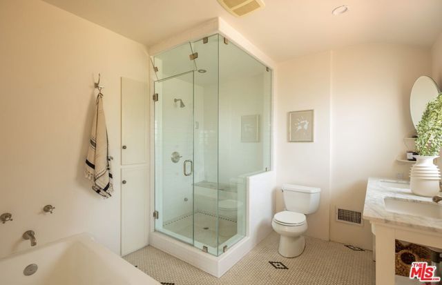 1531 Marmont Avenue, West Hollywood, CA 90069