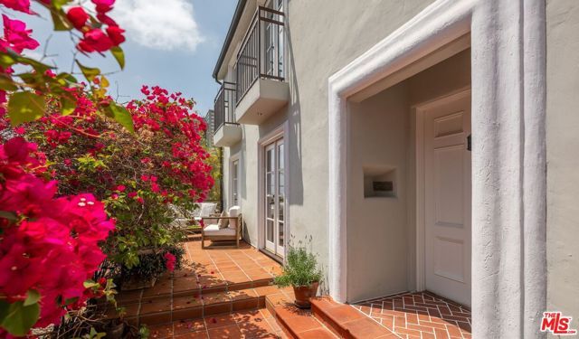 1531 Marmont Avenue, West Hollywood, CA 90069