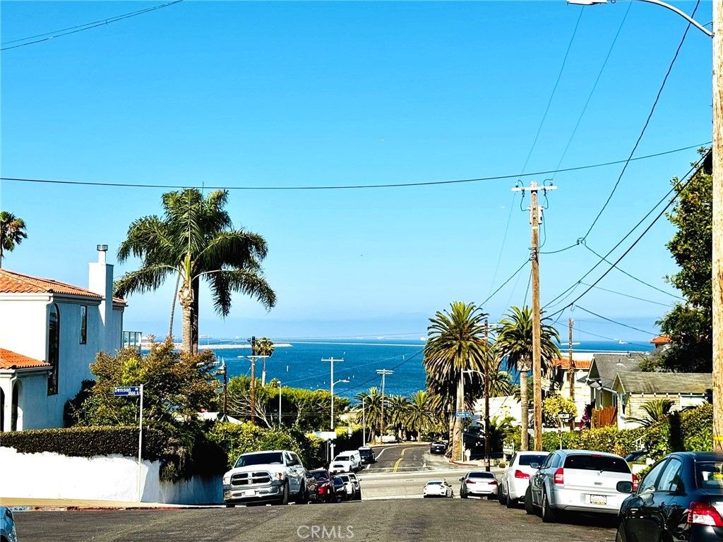 545 W 36th Street, San Pedro, CA 90731 — photo 2