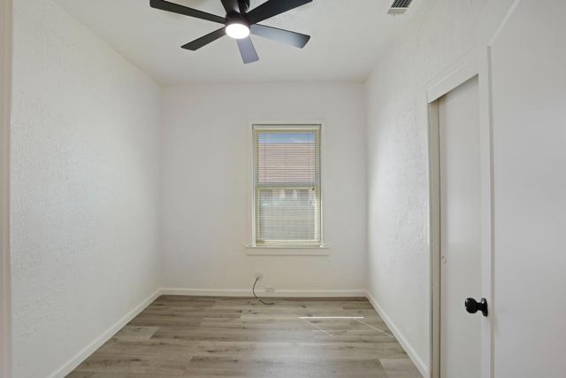 64 E Noble St, Stockton, CA 95204