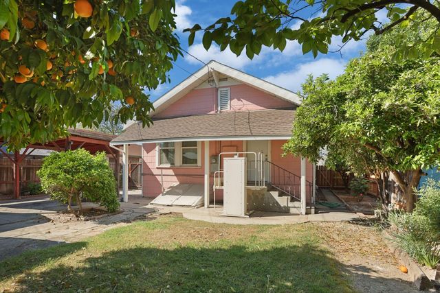 64 E Noble St, Stockton, CA 95204