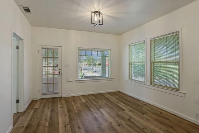 64 E Noble St, Stockton, CA 95204