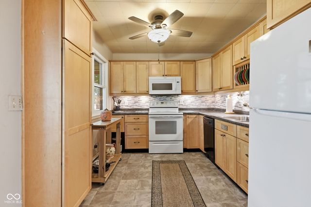 627 W Hemphill Drive, Nineveh, IN 46164