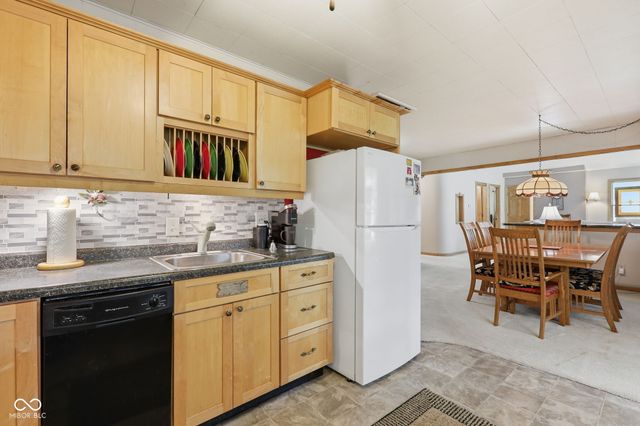 627 W Hemphill Drive, Nineveh, IN 46164