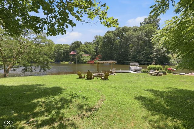 627 W Hemphill Drive, Nineveh, IN 46164