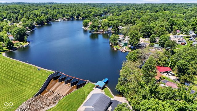 627 W Hemphill Drive, Nineveh, IN 46164