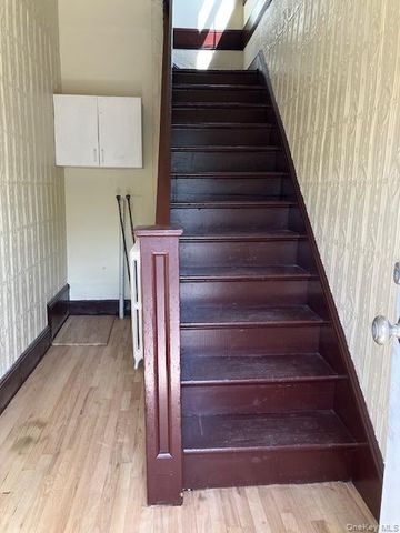 226 Glen Cove Avenue 2nd floor, Glen Cove, NY 11542