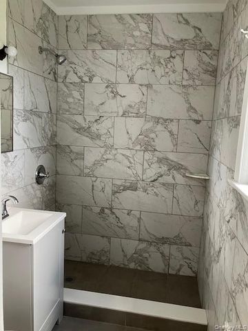 226 Glen Cove Avenue 2nd floor, Glen Cove, NY 11542