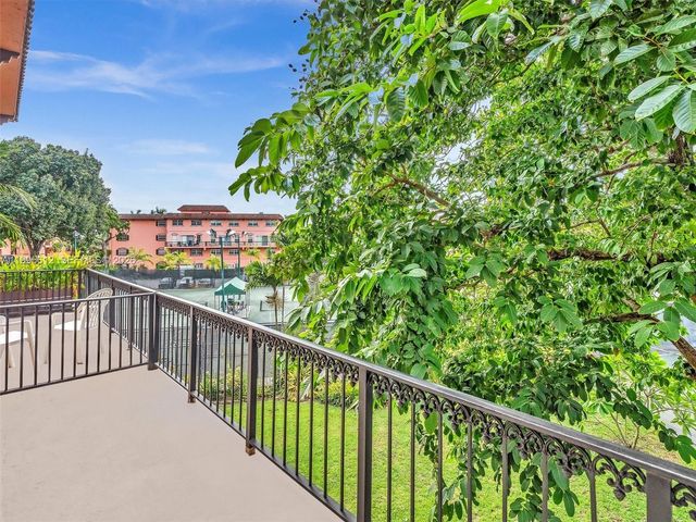 620 Tennis Club Dr 306, Fort Lauderdale, FL 33311