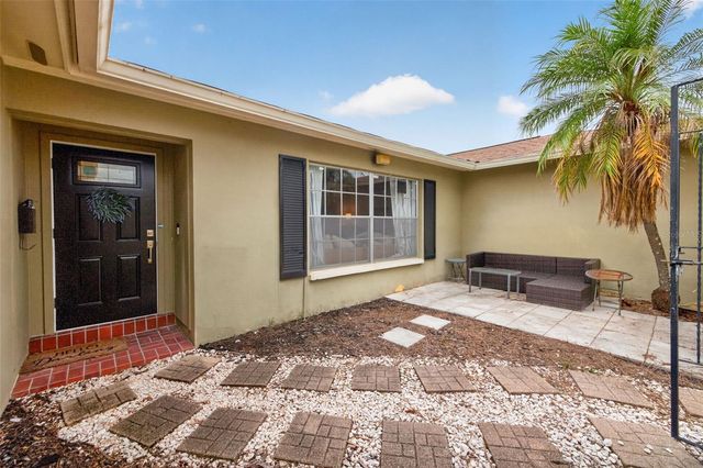 4724 SOAPSTONE DRIVE, Tampa, FL 33615