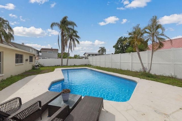 4724 SOAPSTONE DRIVE, Tampa, FL 33615
