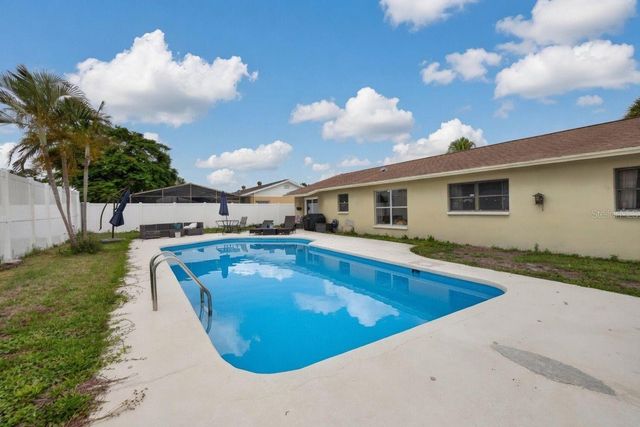 4724 SOAPSTONE DRIVE, Tampa, FL 33615