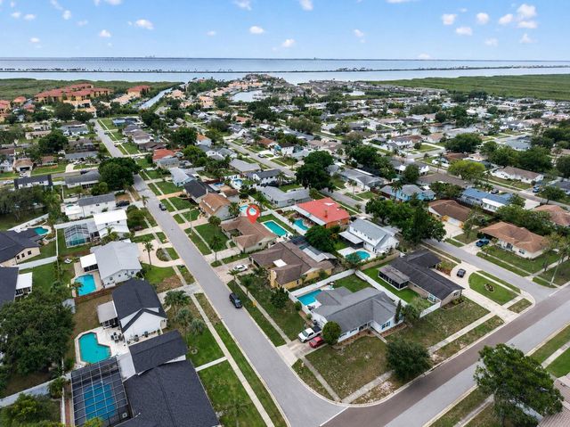 4724 SOAPSTONE DRIVE, Tampa, FL 33615