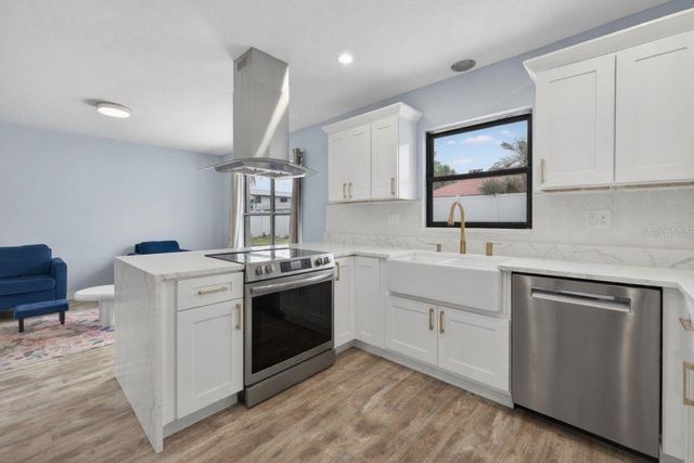 4724 SOAPSTONE DRIVE, Tampa, FL 33615
