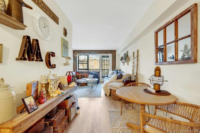 620 Pelham Road 4H, New Rochelle, NY 10805