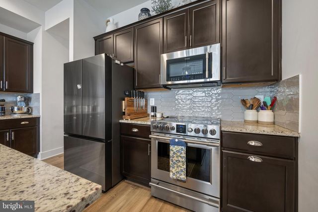 2843 TOWN VIEW CIR, New Windsor, MD 21776