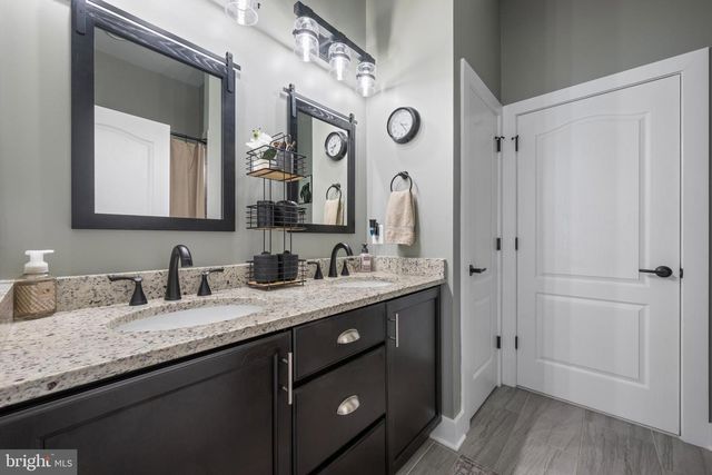 2843 TOWN VIEW CIR, New Windsor, MD 21776